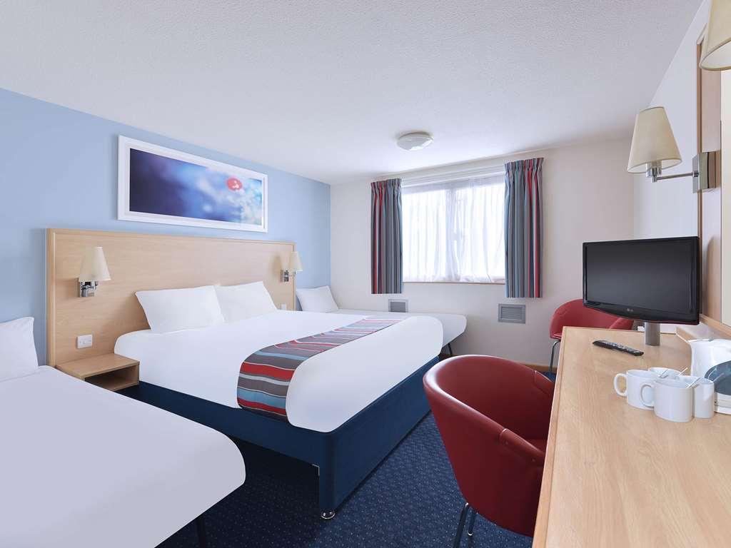 Travelodge Ely Quarto foto