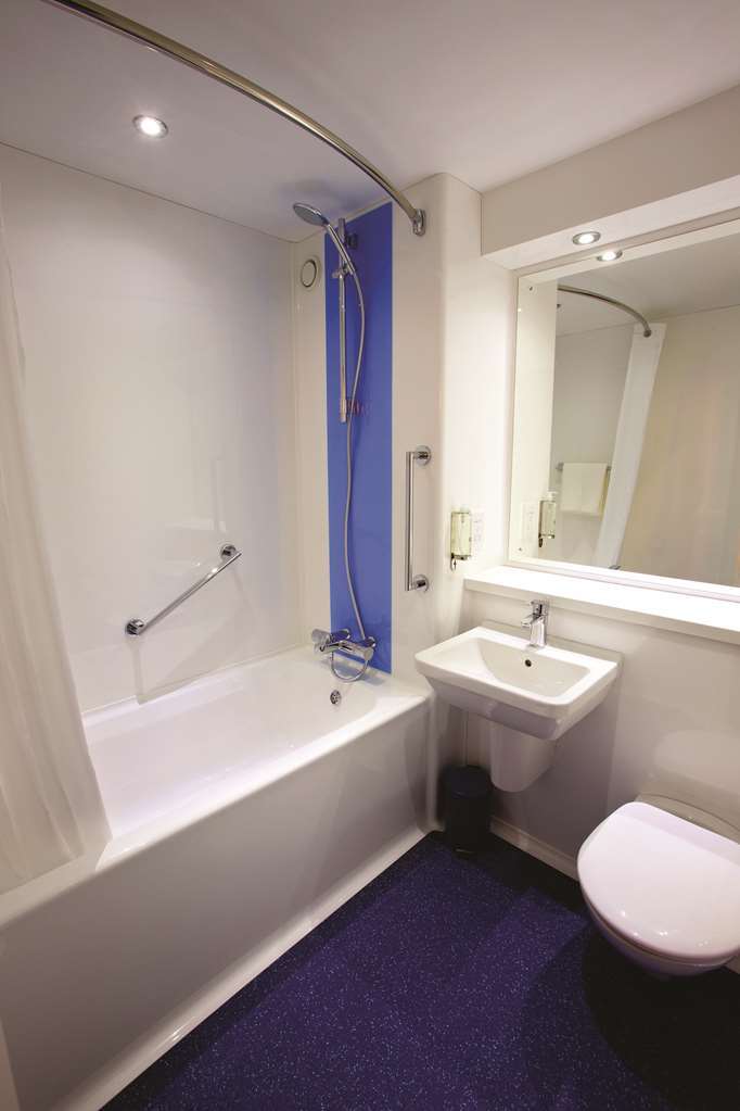 Travelodge Ely Quarto foto