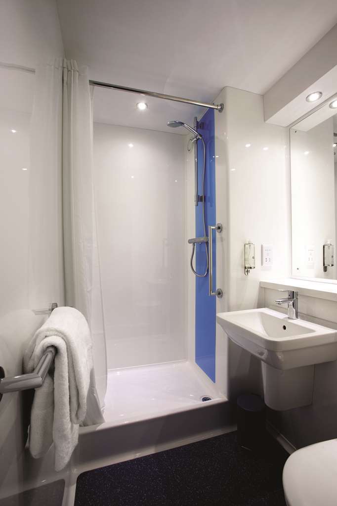Travelodge Ely Quarto foto