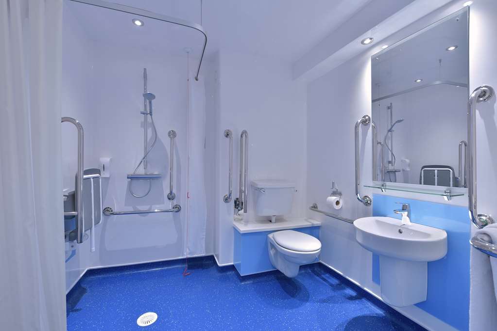 Travelodge Ely Quarto foto